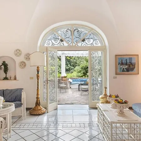 In - Beautiful In With 5 Bedrooms *